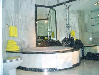 Bad mit Whirlpool Bad mit Whirlpool