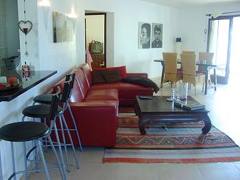 Großes Wohnzimmer mit Essplatz Großes Wohnzimmer mit Essplatz