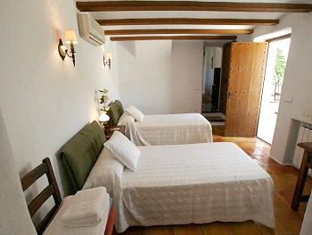 Schlafzimmer mit Klimaanlage Schlafzimmer mit Klimaanlage