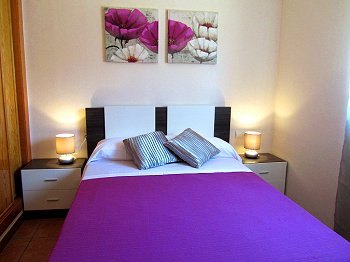 Schlafzimmer mit Klimaanlage Schlafzimmer mit Klimaanlage