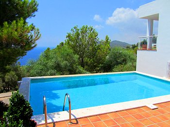 Ferienhaus am Meer mit Pool Ferienhaus am Meer mit Pool