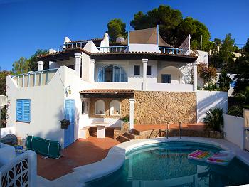 Ferienhaus mit Pool 
