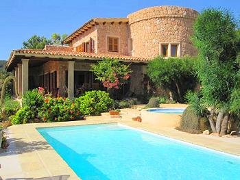 Exklusives Ferienhaus mit Pool Exklusives Ferienhaus mit Pool