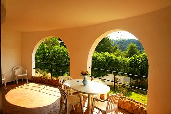 Überdachte Terrasse