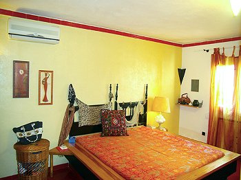 Schlafzimmer mit Klimaanlage Schlafzimmer mit Klimaanlage