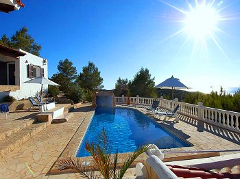 Luxus Finca mit Pool und Internet
