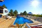 Luxus Finca mit Pool, Meerblick und Klimaanlage - Cala Tarida (Nr. 0109)