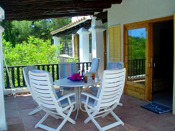 Überdachte Terrasse