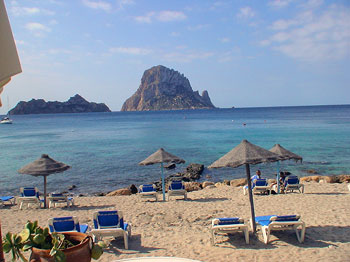 Strand Cala d'Hort mit Blick auf Es Vedra Strand Cala d'Hort mit Blick auf Es Vedra