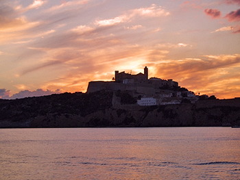 Ibiza-Stadt bei Sonnenuntergang Ibiza-Stadt bei Sonnenuntergang
