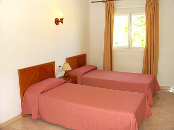 Schlafzimmer mit Klimaanlage Schlafzimmer mit Klimaanlage