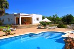 Urlaub auf einer Finca im Nordosten von Ibiza Urlaub auf einer Finca im Nordosten von Ibiza