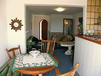 Wohn- und Esszimmer der Ferienwohnung
