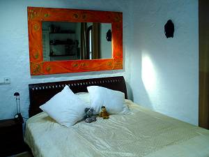 Schlafzimmer mit Doppelbett