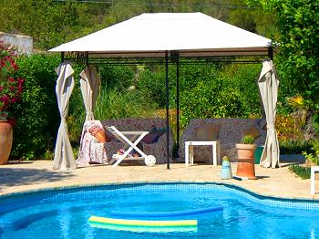 Apartment mit Pool für 3 Personen Apartment mit Pool für 3 Personen
