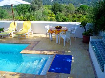Pool und möblierte Terrasse Pool und möblierte Terrasse