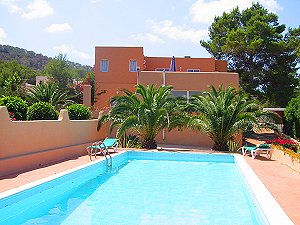 Ferienwohnung mit Pool Ferienwohnung mit Pool