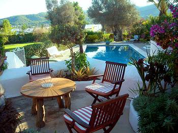 Terrasse und Pool Terrasse und Pool