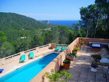 Moderne Villa mit Pool bei St. Carlos Moderne Villa mit Pool bei St. Carlos