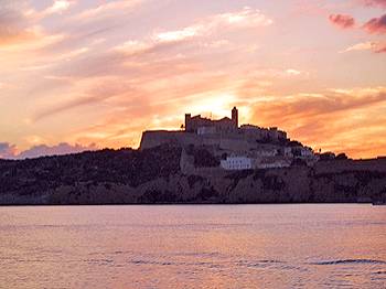 Ibiza-Stadt bei Sonnenuntergang Ibiza-Stadt bei Sonnenuntergang