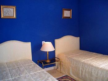 Schlafzimmer mit Einzelbetten
