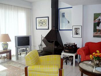 Wohnzimmer mit Sat-TV Wohnzimmer mit Sat-TV