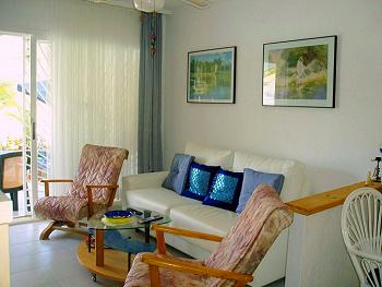 Wohnzimmer mit Schlafcouch