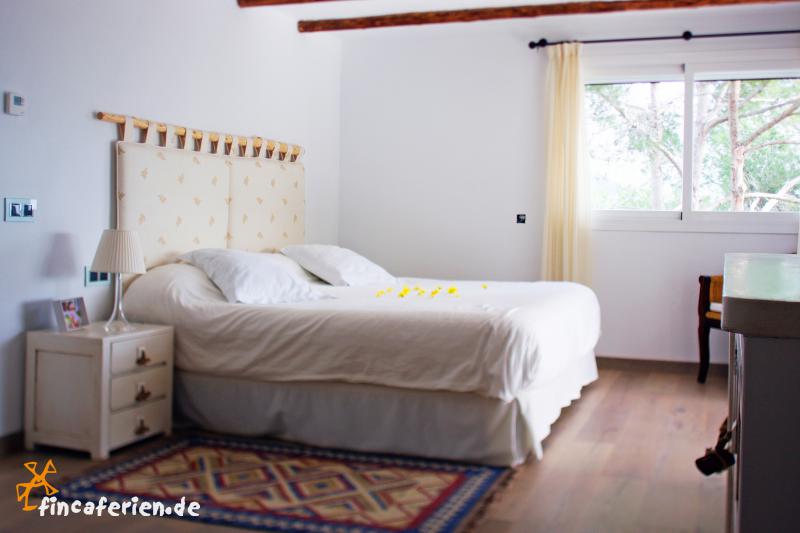 Ibiza exklusive Finca mit Pool, Whirlpool und Klimaanlage ... Ibiza exklusive Finca mit Pool, Whirlpool und Klimaanlage ...