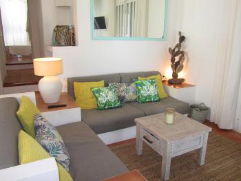Wohnzimmer mit Sitzecke