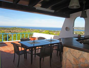 Große Terrasse mit Meerblick, 