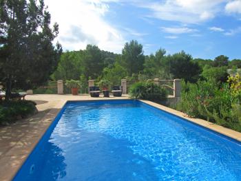 Relaxen am Pool - Meerblick genießen