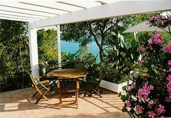 Möblierte Terrasse