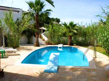 Haus mit Pool an der Cala Tarida