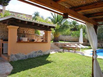 Außenküche mit Grill