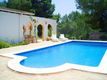 Haus mit Pool für 6 Personen