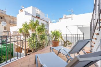 Balkon mit Blick in den Innenhof