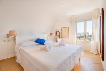 Schlafzimmer mit Klimaanlage