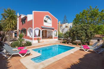 Strandnahes Ferienhaus mit Pool bei Ciutadella 