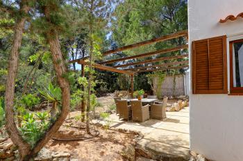 Gartenterrasse und Außendusche
