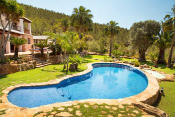 Komfortable Finca mit Pool bei Santa Eulalia