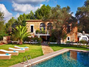 Ibiza Finca mit Pool und Gästehaus