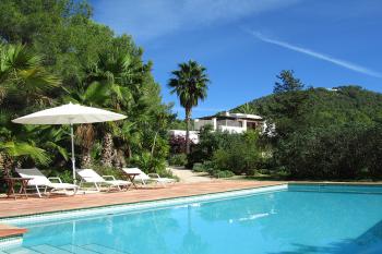 biza Finca mit Pool, Garten, Zentralheizung